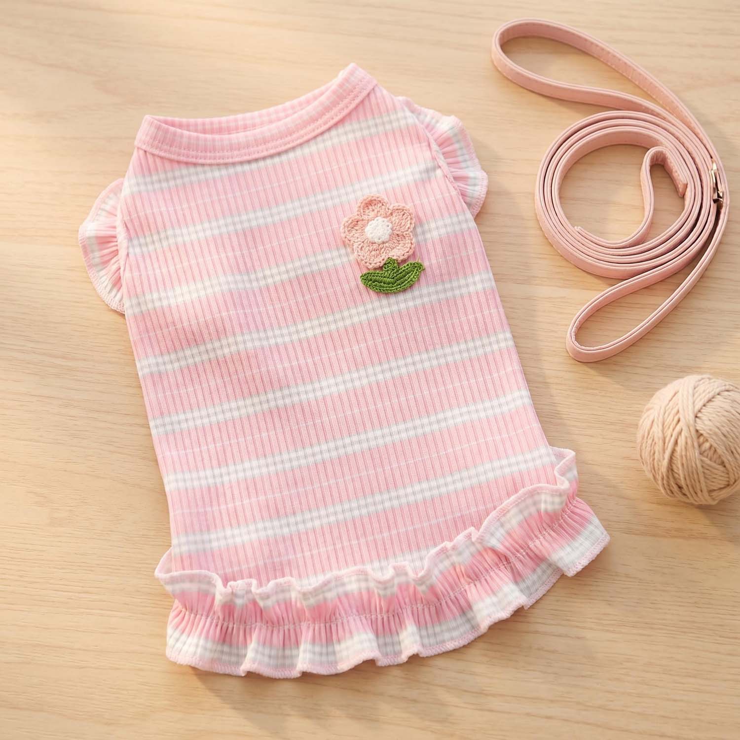 Tank Top Ribbed - 1 szt. Urocza, prążkowana, letnia koszulka
